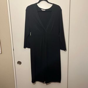 Black Liz Lange Maternity Surplice Vneck Dress with 3/4 Sleeves and Tie in Back